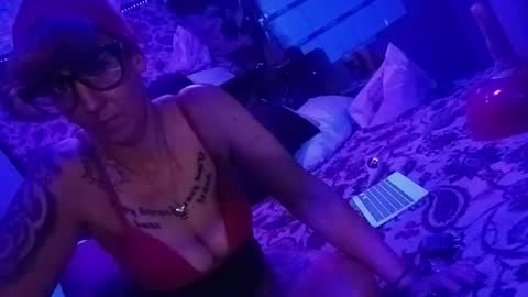 kikilovespartylights online show from 03-15-26, 09:59