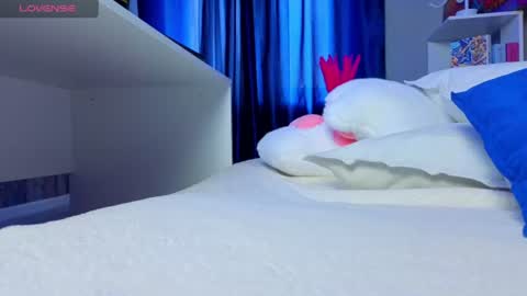 Snapshot of kikiolovely chatting on 07-12-26, 02:52 Kiki online show from 07-12-26, 02:52