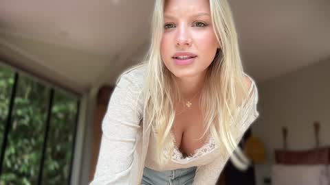 Killer Tits online show from 02-18-26, 02:07