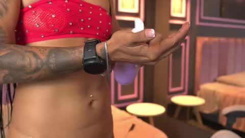 Kim online show from 02-04-26, 01:17