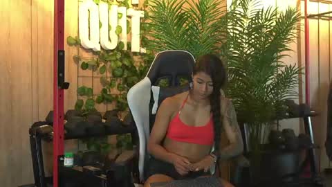 Kim online show from 05-05-26, 01:19