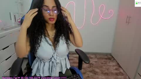 Snapshot of kim_bonny chatting on 03-04-25, 01:28 Kim online show from 03-04-25, 01:28