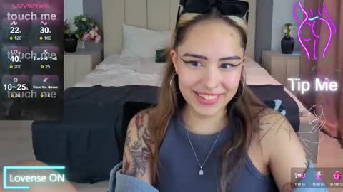 Kim online show from 10-11-25, 09:41