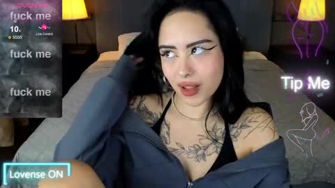 Kim online show from 12-05-25, 08:27