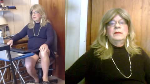 kim crossdresser     no nude room and clean chat only. online show from 12-06-24, 03:55