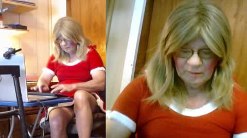 kim crossdresser     no nude room and clean chat only. online show from 12-24-24, 04:40