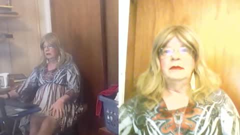 kim crossdresser     no nude room and clean chat only. online show from 03-03-25, 04:24