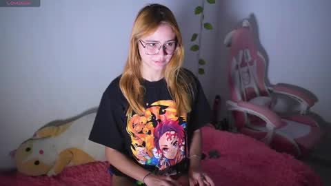Snapshot of kim_dolls1823 chatting on 04-30-26, 03:40 ISABELLA 3 online show from 04-30-26, 03:40
