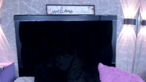 kim  online show from 03-10-25, 05:22