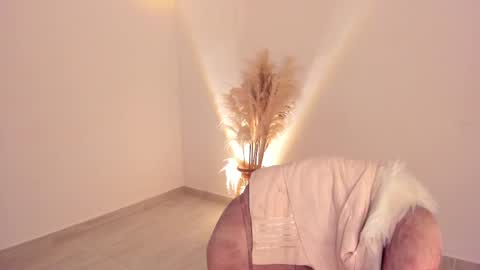 Snapshot of kim_murphy chatting on 11-03-25, 02:07 Kim Murphy online show from 11-03-25, 02:07