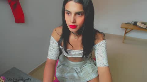Snapshot of kim_wexler chatting on 01-11-25, 04:36 OnlyFans kimberlywexlr online show from 01-11-25, 04:36