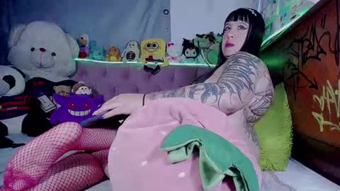 Snapshot of kimberkiss_19_ chatting on 02-22-26, 03:40 vivi independent model online show from 02-22-26, 03:40