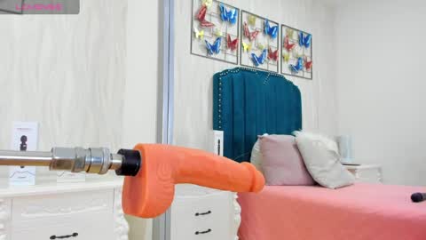 Snapshot of kimberlin_cam chatting on 02-02-25, 07:46 Kimberlin online show from 02-02-25, 07:46