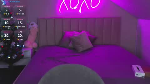 kimberlly_smith online show from 12-21-25, 12:18