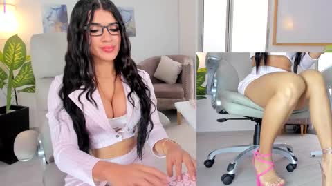 Snapshot of kimberly_hot2 chatting on 02-28-25, 07:35 Melissa online show from 02-28-25, 07:35