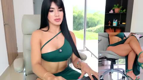Snapshot of kimberly_hot2 chatting on 05-10-26, 02:22 Melissa online show from 05-10-26, 02:22