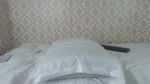 Snapshot of kimberly_perez__ chatting on 01-20-25, 02:01 Kimberly online show from 01-20-25, 02:01