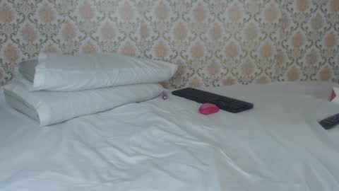 Snapshot of kimberly_perez__ chatting on 02-06-25, 05:25 Kimberly online show from 02-06-25, 05:25