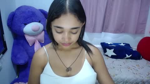 Snapshot of kimberly_slim chatting on 10-07-25, 12:24 Kim online show from 10-07-25, 12:24