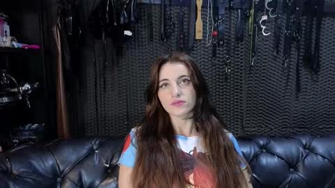  KIMBERLY SWAN  online show from 09-17-25, 08:43