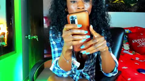 Snapshot of kimberlybanks2 chatting on 12-05-24, 02:11 Kimberly Banks online show from 12-05-24, 02:11