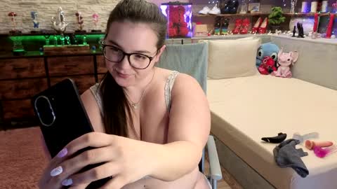 Snapshot of kimberlycaprice chatting on 04-01-26, 04:15 kimberlycaprice online show from 04-01-26, 04:15