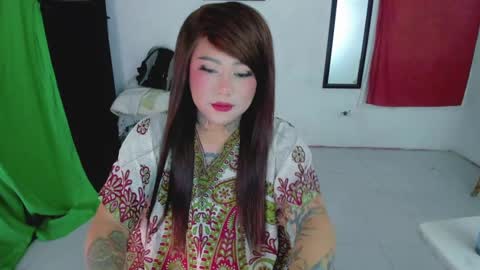 Kimberly Polizzi     online show from 12-14-24, 01:06