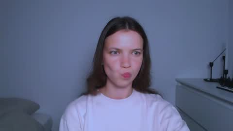 Kimberly online show from 06-17-26, 06:42