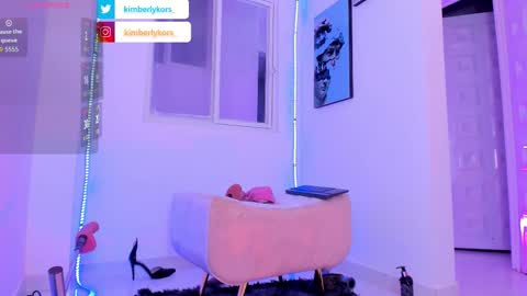 Snapshot of kimberlykors_ chatting on 03-29-26, 10:48 Kimberly online show from 03-29-26, 10:48