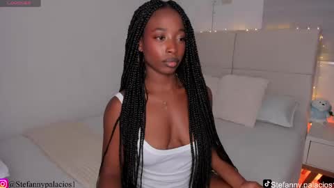 Snapshot of kimberlylenox chatting on 04-19-26, 03:06 Queen Kim online show from 04-19-26, 03:06