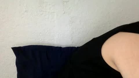 Snapshot of kimberlylynn chatting on 03-06-25, 03:24 KimberlyLynn online show from 03-06-25, 03:24