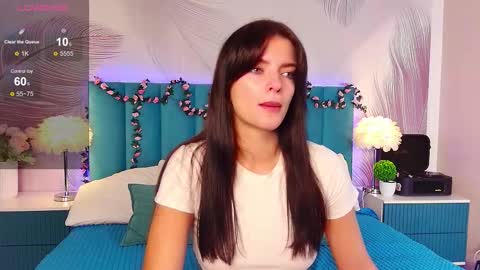 Snapshot of kimberlyy77 chatting on 09-10-25, 06:13 Kim online show from 09-10-25, 06:13