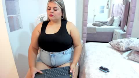 Snapshot of kimbrookss chatting on 01-18-25, 02:23 KimBrooks online show from 01-18-25, 02:23