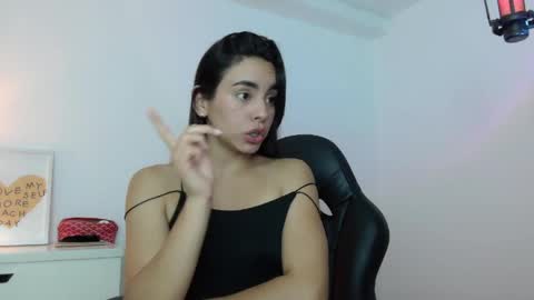 Snapshot of kimcandy_ chatting on 04-28-26, 01:37 CAMI online show from 04-28-26, 01:37