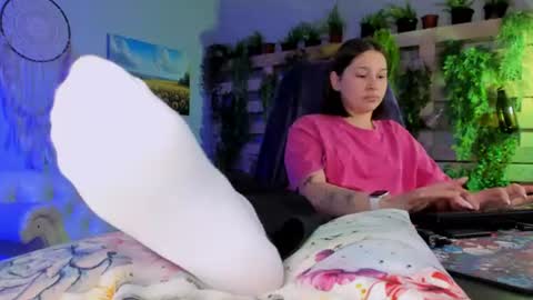 kimclarks online show from 06-17-26, 03:24