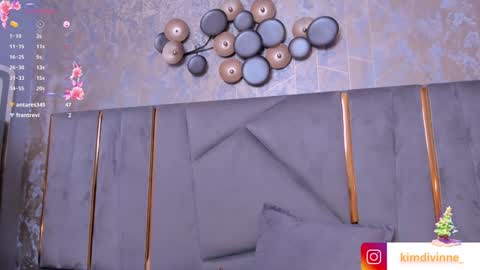 KIM  online show from 12-11-24, 05:43