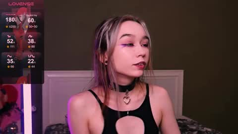 Snapshot of kimiko_luv chatting on 11-16-25, 06:24 Kimiko online show from 11-16-25, 06:24