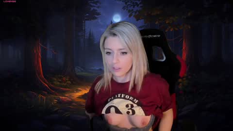 Wolfs Girl online show from 12-05-24, 07:38