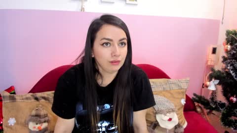 Snapshot of kimkalifa chatting on 01-09-25, 06:47 Camila online show from 01-09-25, 06:47