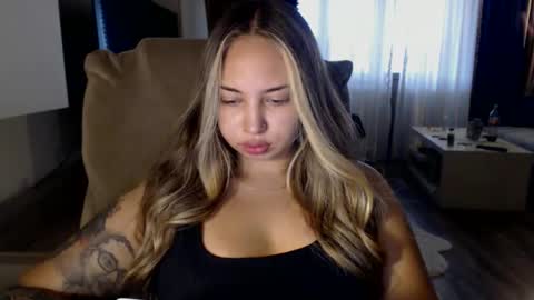 Kim Lee  online show from 10-14-25, 11:22