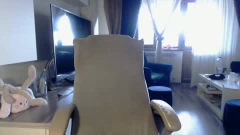 Kim Lee  online show from 04-10-26, 02:33