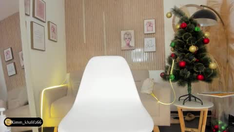 Snapshot of kimm_khalifa chatting on 12-31-24, 04:04 Kim online show from 12-31-24, 04:04