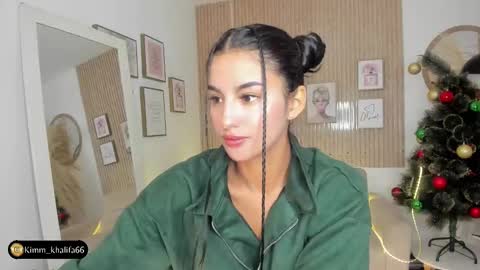 Snapshot of kimm_khalifa chatting on 01-03-25, 08:11 Kim online show from 01-03-25, 08:11