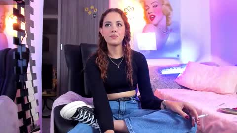 kimmberly_saenz_ online show from 12-20-25, 09:55