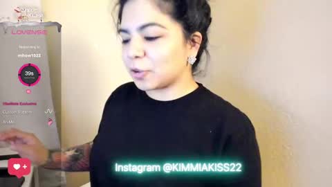 Snapshot of kimmiakiss22 chatting on 12-20-24, 01:47 Kimmi online show from 12-20-24, 01:47