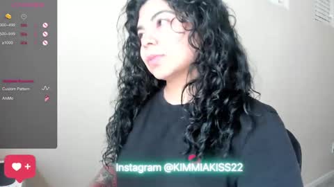 Snapshot of kimmiakiss22 chatting on 01-02-25, 07:40 Kimmi online show from 01-02-25, 07:40