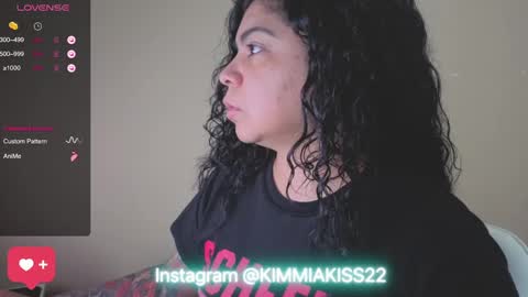 Snapshot of kimmiakiss22 chatting on 01-07-25, 07:28 Kimmi online show from 01-07-25, 07:28