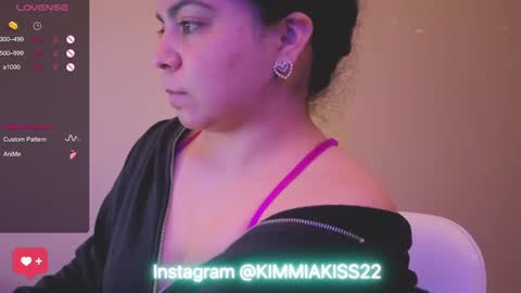 Snapshot of kimmiakiss22 chatting on 01-11-25, 12:55 Kimmi online show from 01-11-25, 12:55
