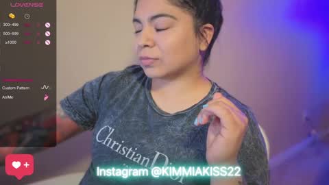 Snapshot of kimmiakiss22 chatting on 01-12-25, 01:00 Kimmi online show from 01-12-25, 01:00