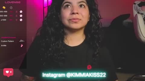 Snapshot of kimmiakiss22 chatting on 02-13-25, 02:45 Kimmi online show from 02-13-25, 02:45